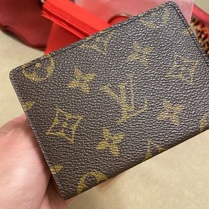 Lv cardcase monogram